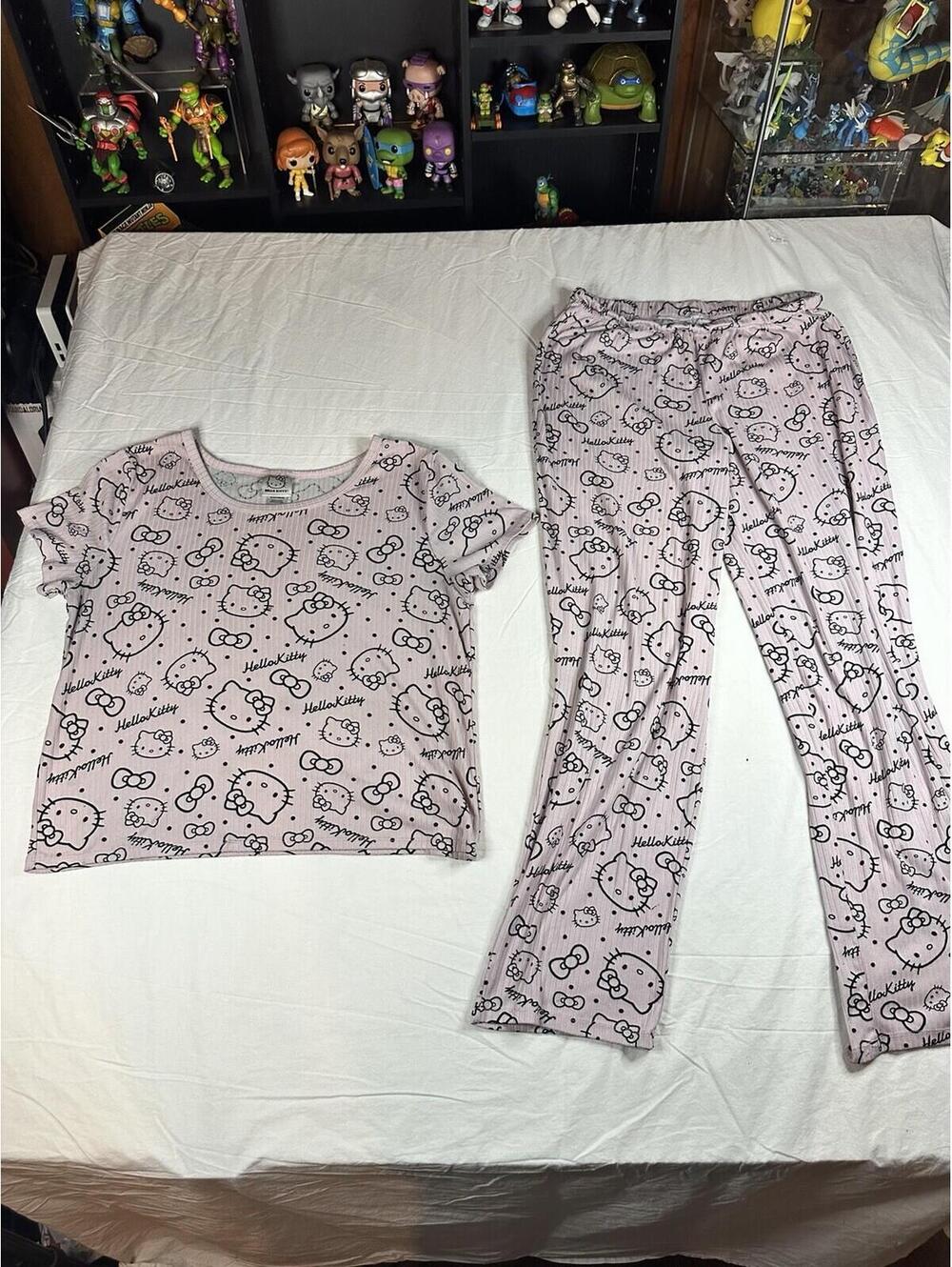 💗 Hello Kitty Pajama Set (Top + Pants) Bow Logo Accents Pink Black Size S